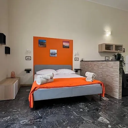 Apartament Chiaia Sunny Flat With Balcony - Next To Seaside! *