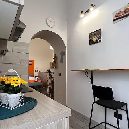 Apartament Chiaia Sunny Flat With Balcony - Next To Seaside!
