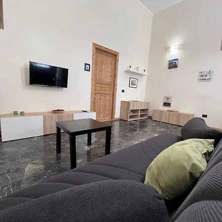Chiaia Sunny Flat With Balcony - Next To Seaside! Apartament *