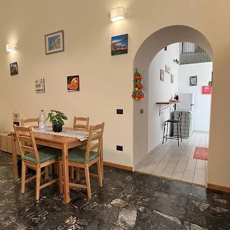 Chiaia Sunny Flat With Balcony - Next To Seaside!